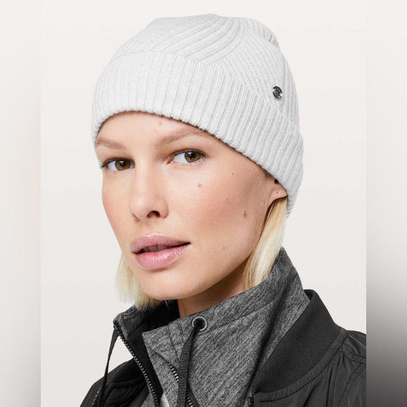 NWT Cozy Athleisure Minimalist Lululemon Twist of Cozy Wool Knit Beanie/Hat - Picture 1 of 17